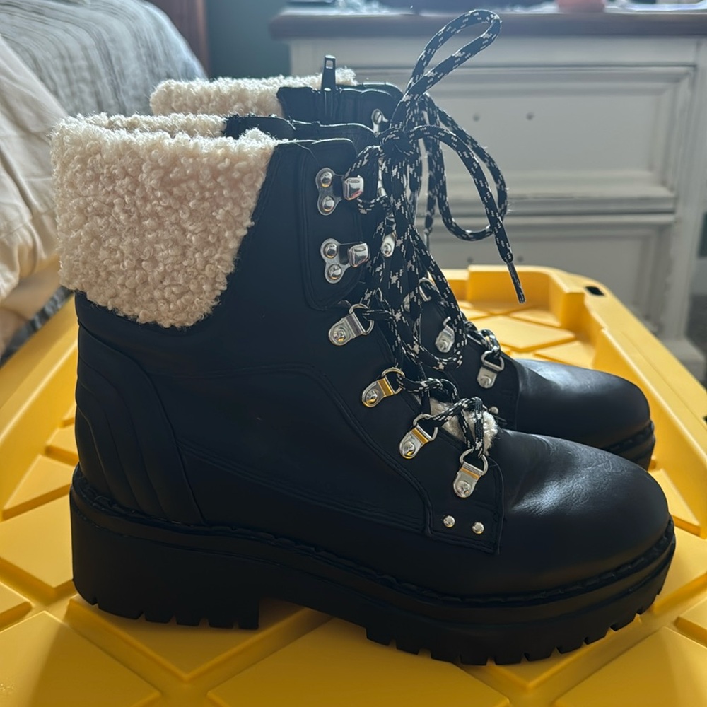 GBG Los Angeles Sherpa detailed boots